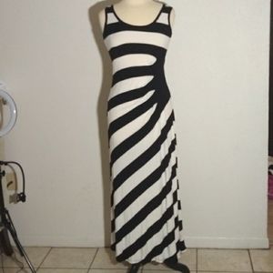 Maxi black and white Calvin Klein dress 1sise straight